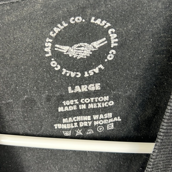 LAST CALL CO. Don’t you know I’m loco tee sz L - Picture 3 of 4
